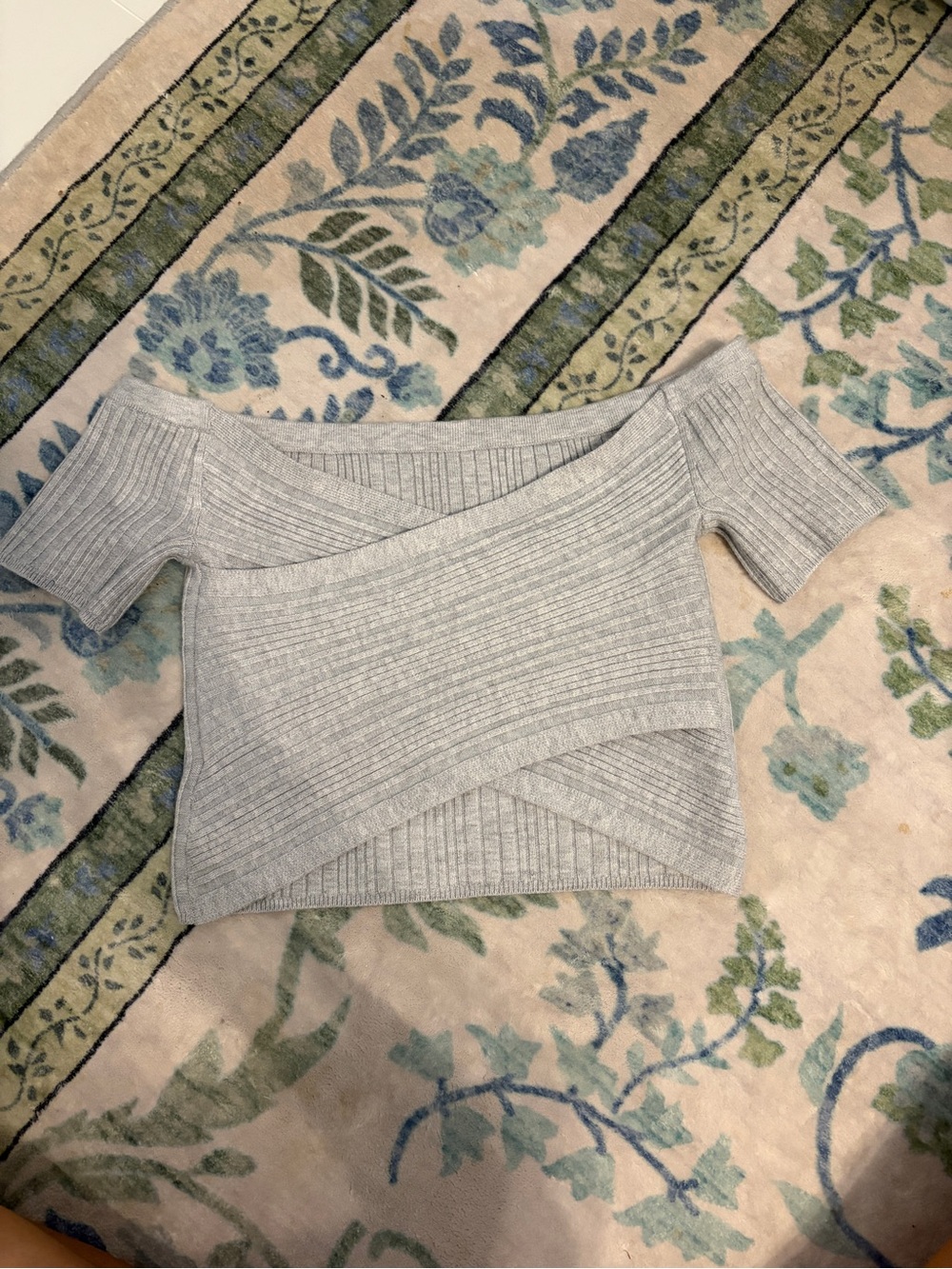 Women’s Ribbed Off-Shoulder Sweater Crop Top - Light Gray